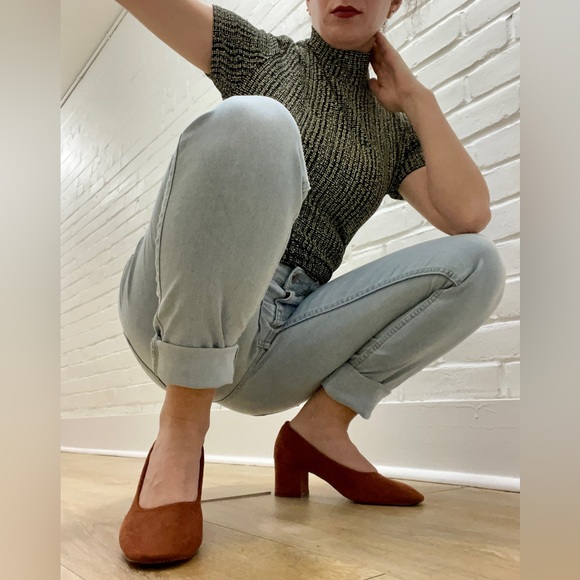 Low-Rise Guess Jeans - Picture 2 of 8